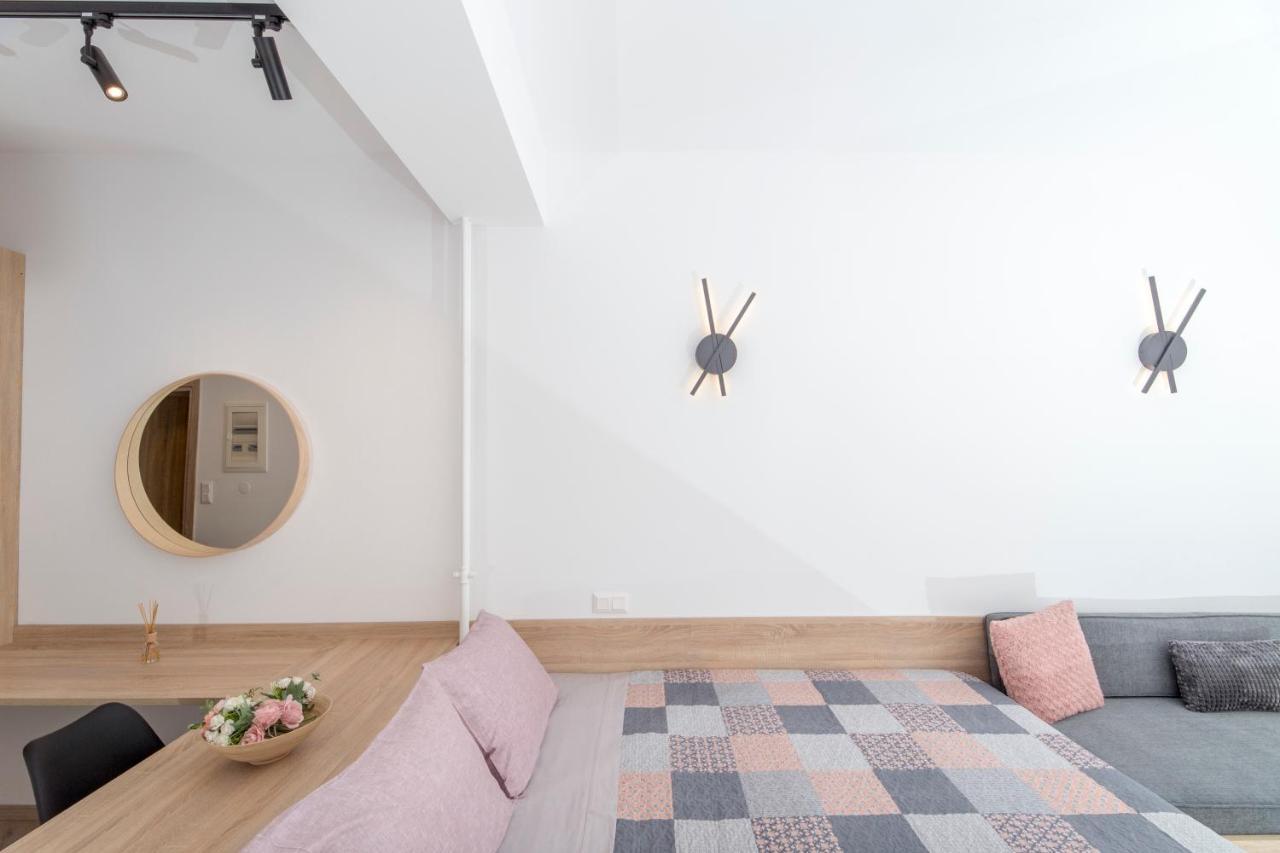 Lovely Studio 1' From Attiki Metro Station Атина Екстериор снимка